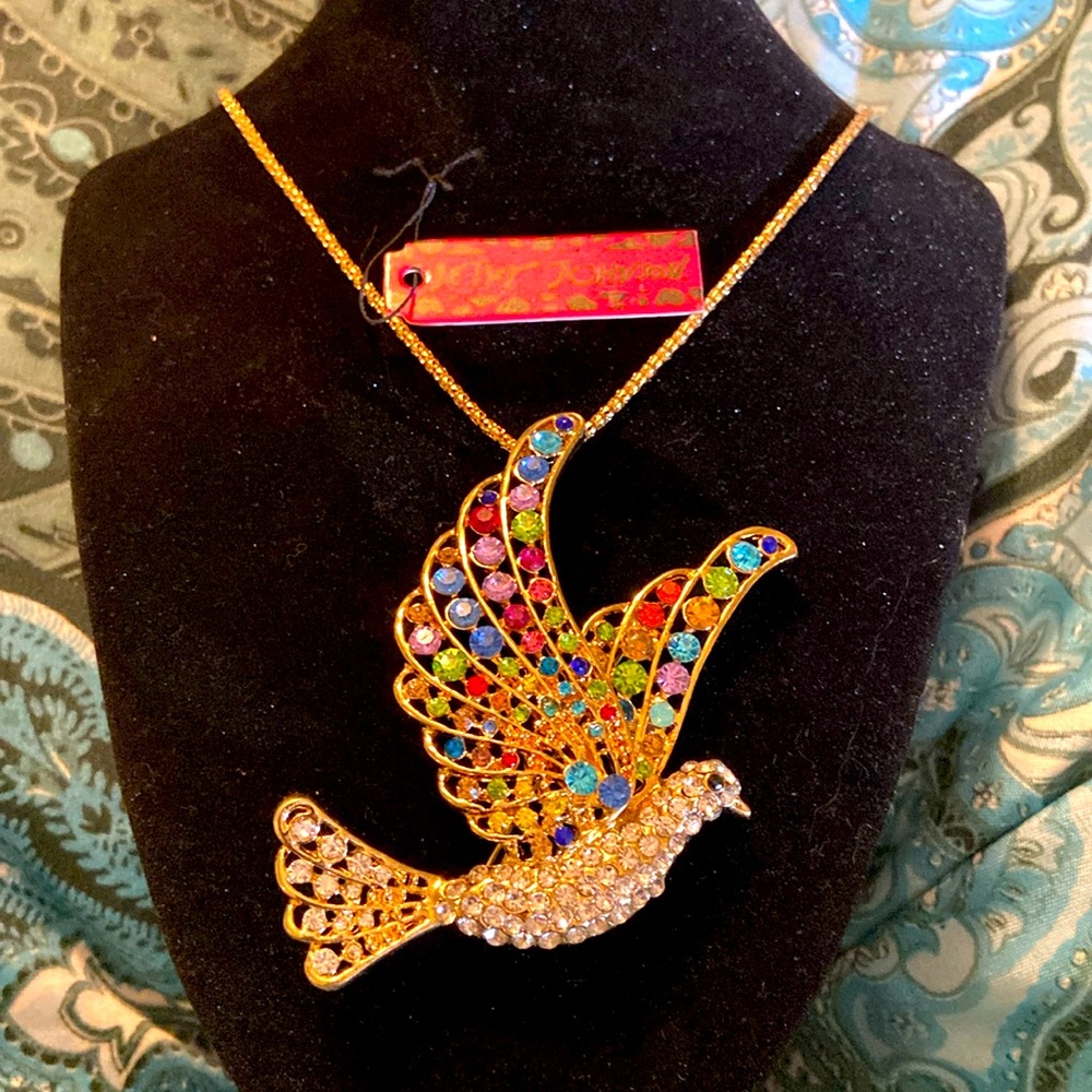 💞Women’s Betsey Johnson Necklace 💕